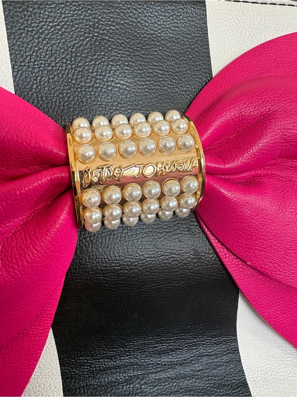 Betsey Johnson Black & White Stripe Satchel with Hot Pink Bow & Pearls - Picture 4 of 16